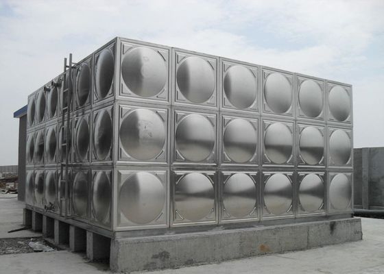 Gepolijste roestvrij staal geïsoleerde watertank zilveren kleur met een capaciteit van 100 ton